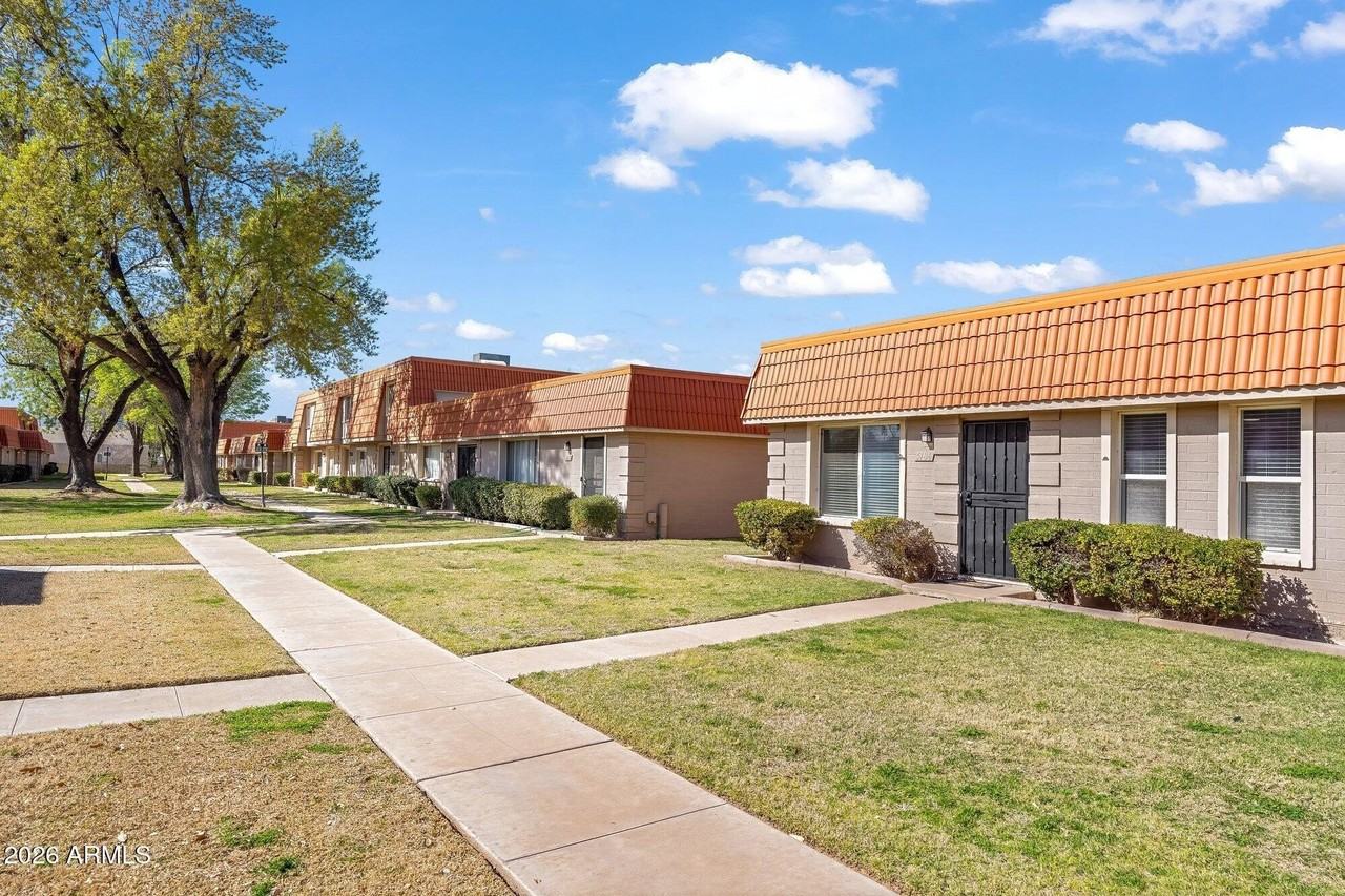 5186 N 83rd St - Photo 2 of 28