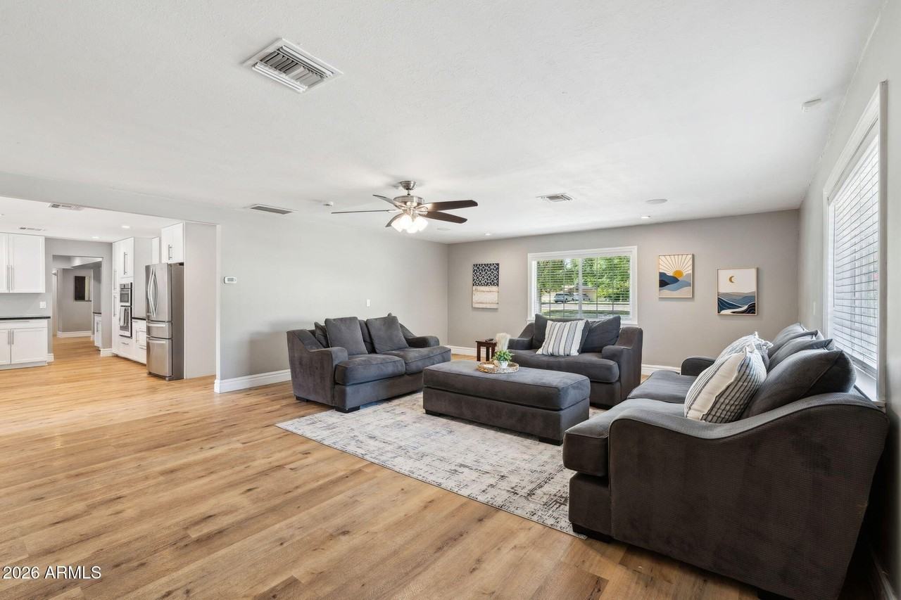 5339 E Osborn Rd - Photo 5 of 42