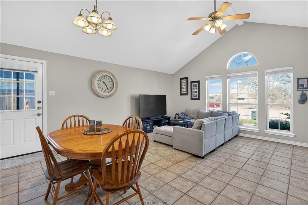 1012 Willow Pond Ct - Photo 5 of 25