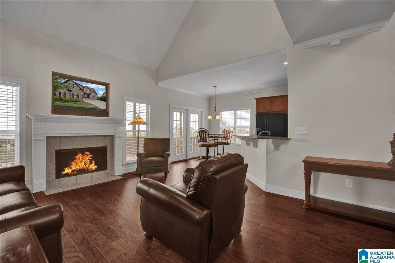 8613 Highlands Dr - Photo 3 of 24