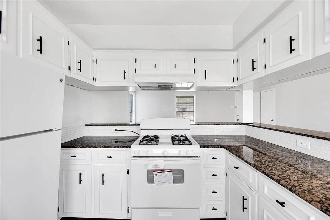 4201 Junior Ter - Photo 4 of 16