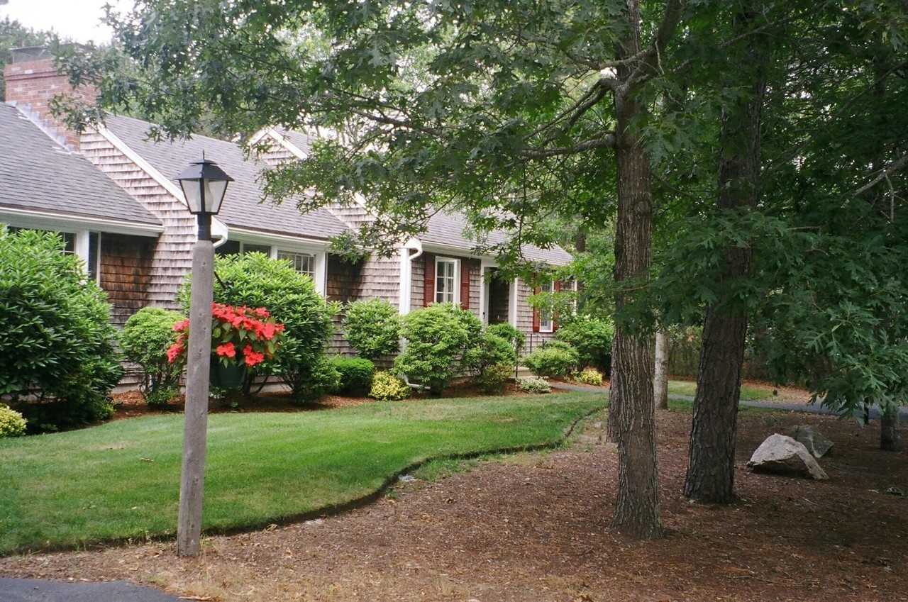 5 Thistle Cir Unit 5 #5 - Photo 2 of 23