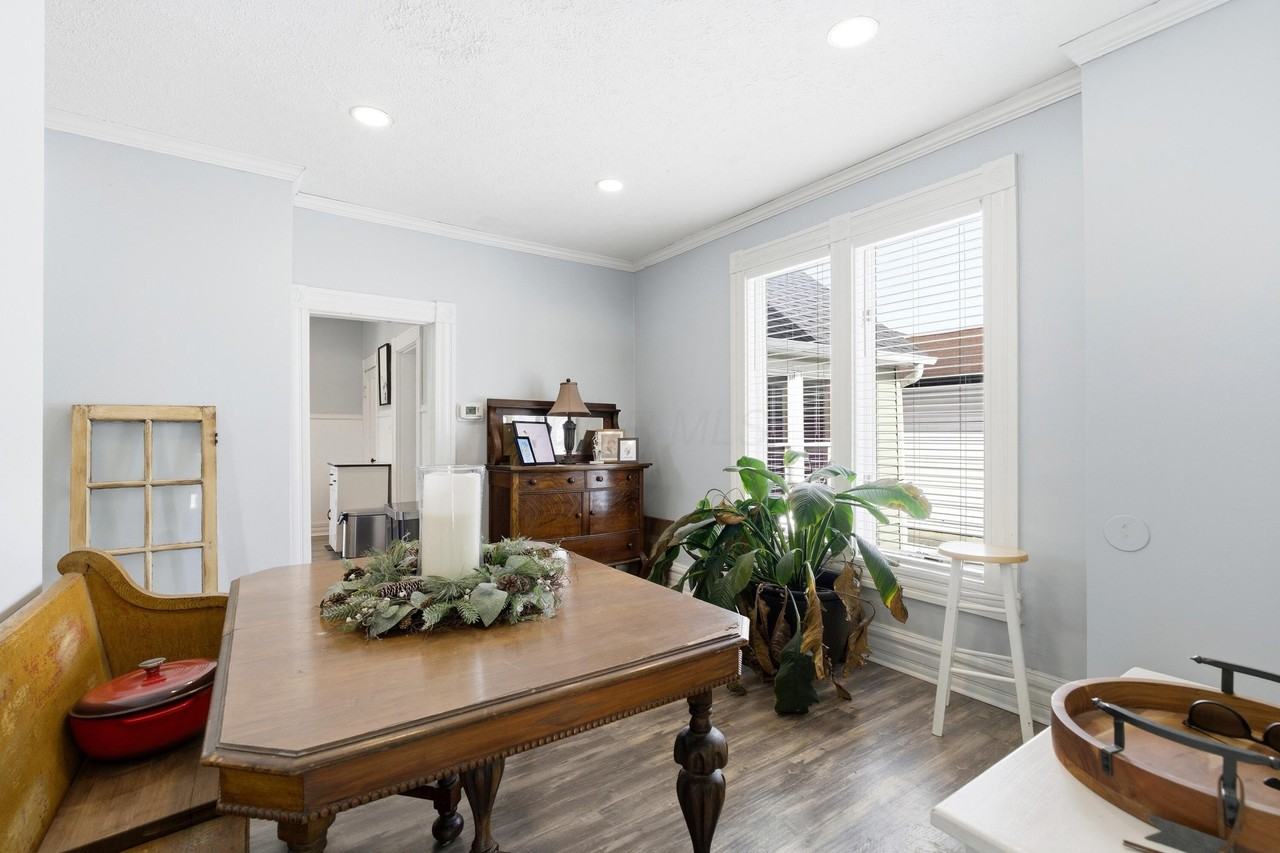 1374 Ida Ave - Photo 6 of 44