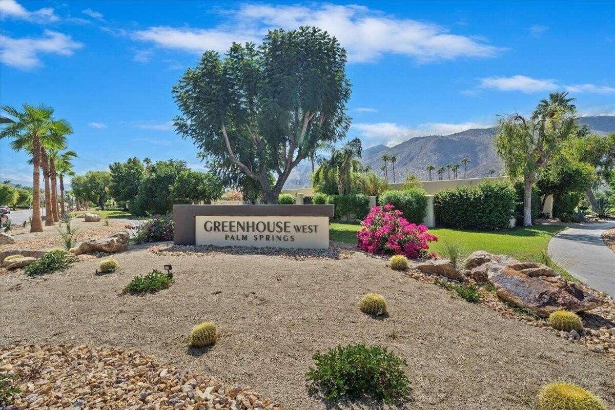 436 N Greenhouse Way - Photo 3 of 30