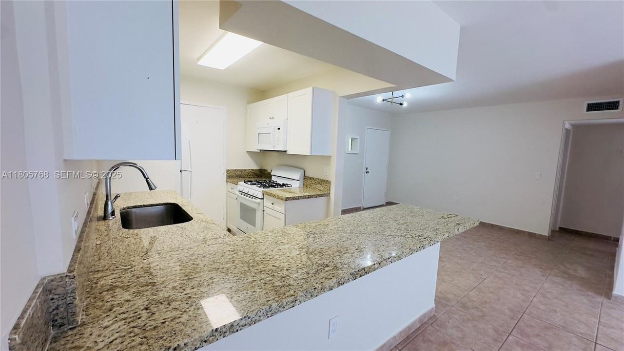 6900 North Kendall Drive - Photo 7 of 13