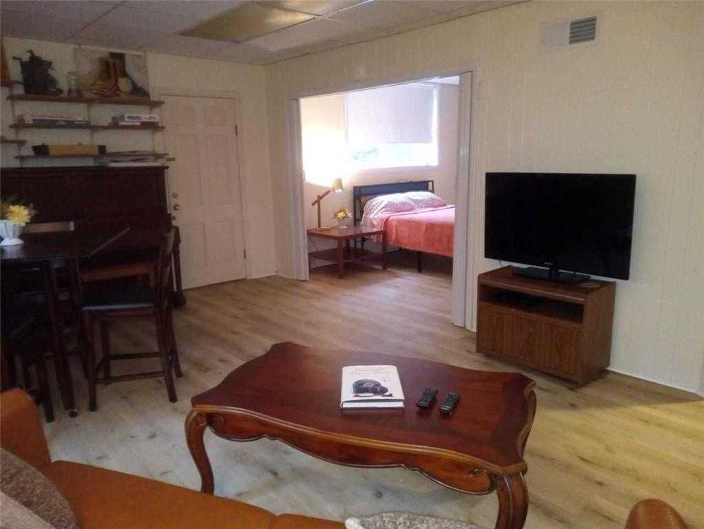 1224 Poplar Grove Dr Ne - Photo 3 of 20