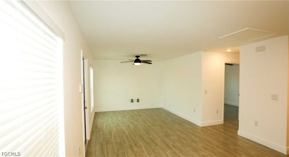 915 Graystone Ave - Photo 2 of 17