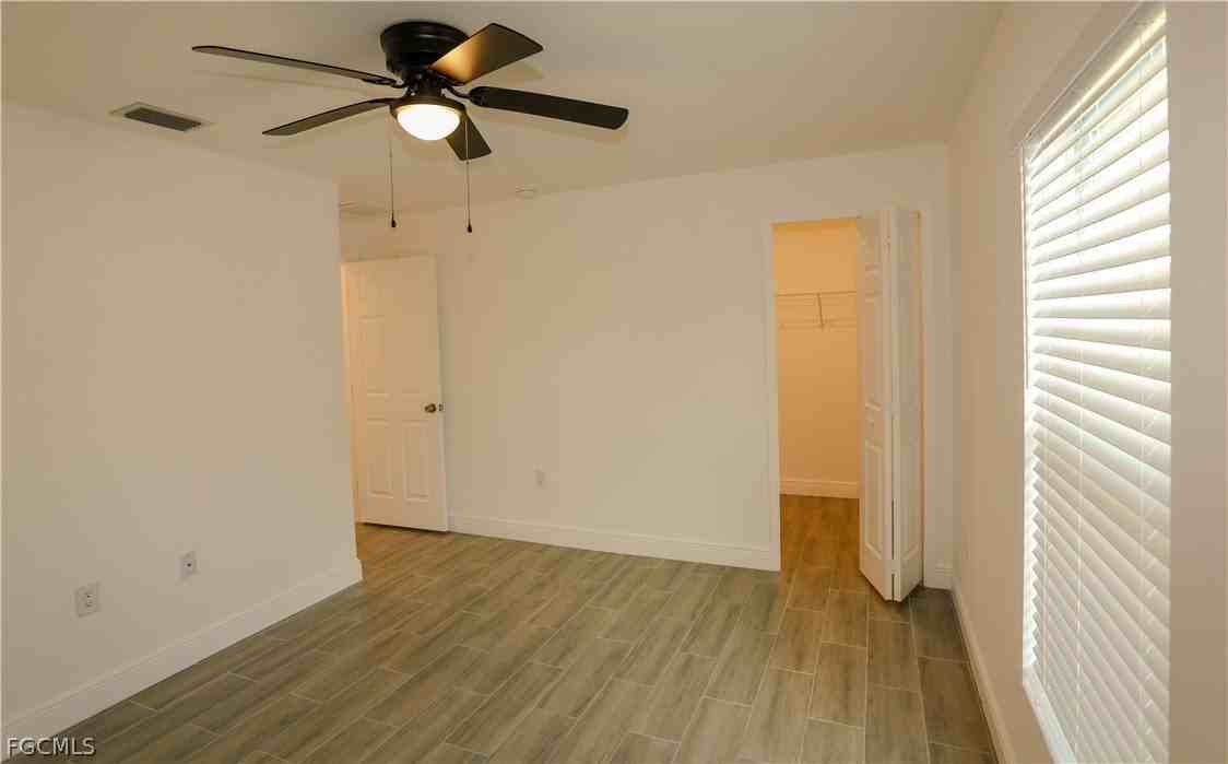 915 Graystone Ave - Photo 7 of 17