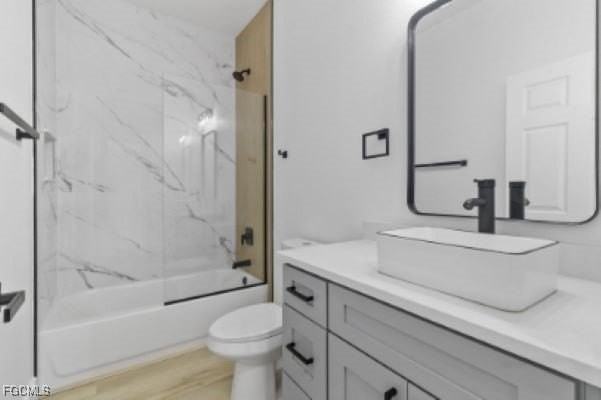 8249 Dimstead St - Photo 4 of 8