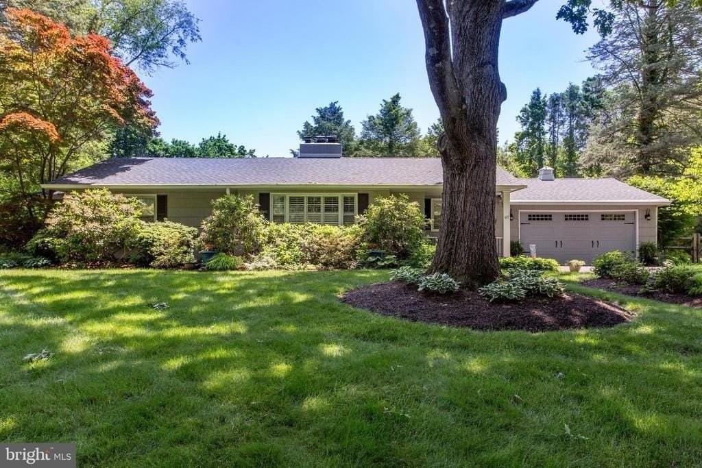 67 Townview Dr - Photo 3 of 50