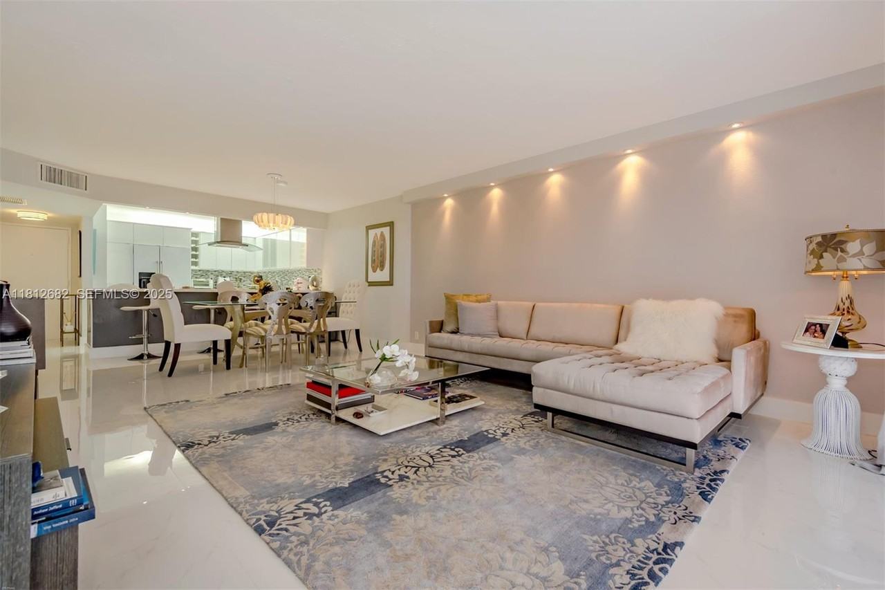 18151 Northeast 31st Court - Photo 4 of 34