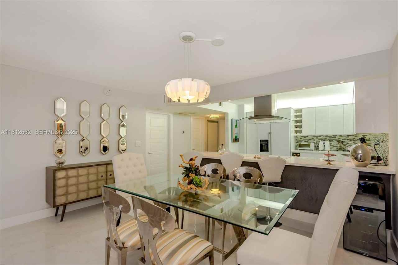 18151 Northeast 31st Court - Photo 5 of 34