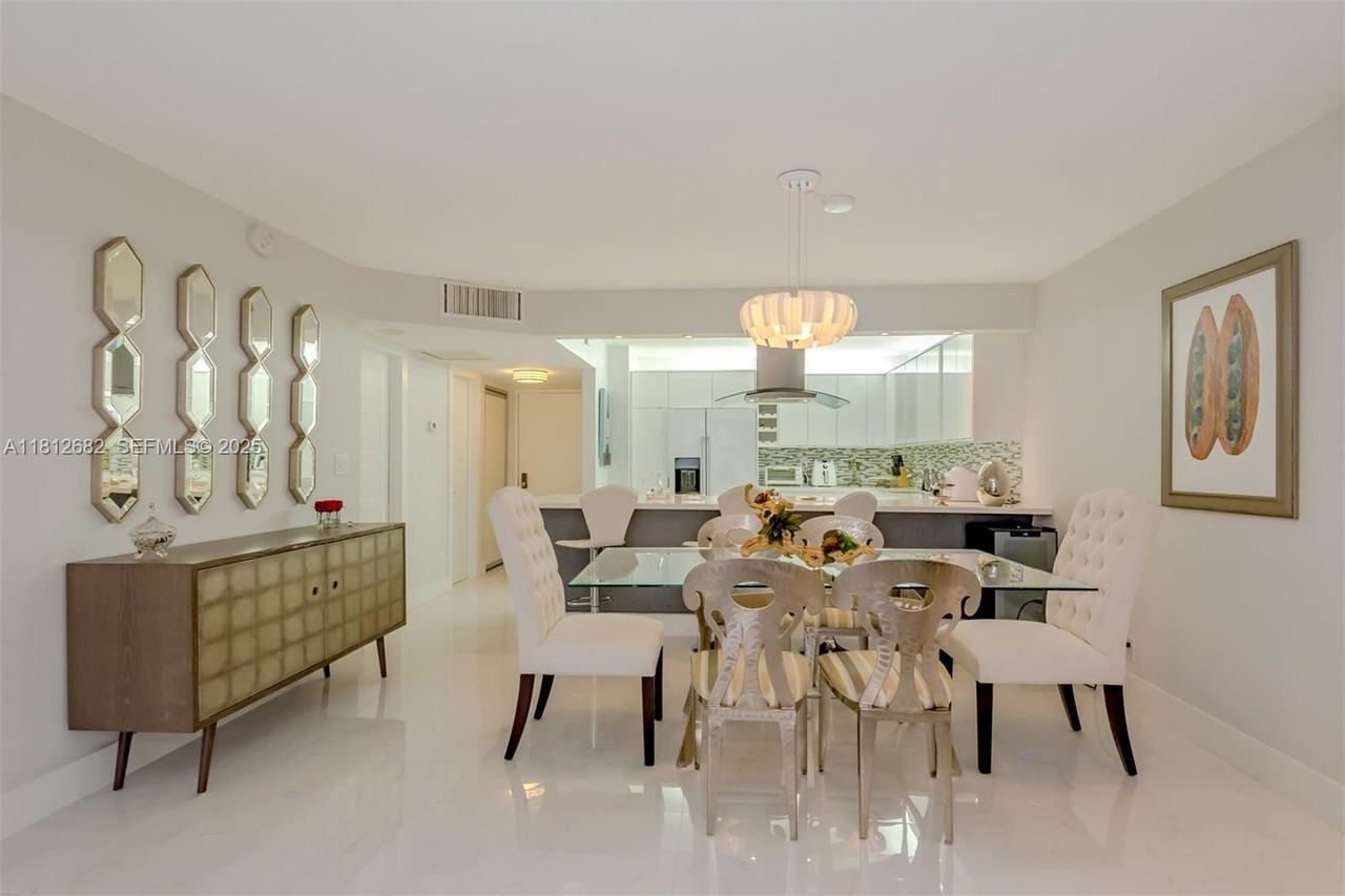 18151 Northeast 31st Court - Photo 6 of 34