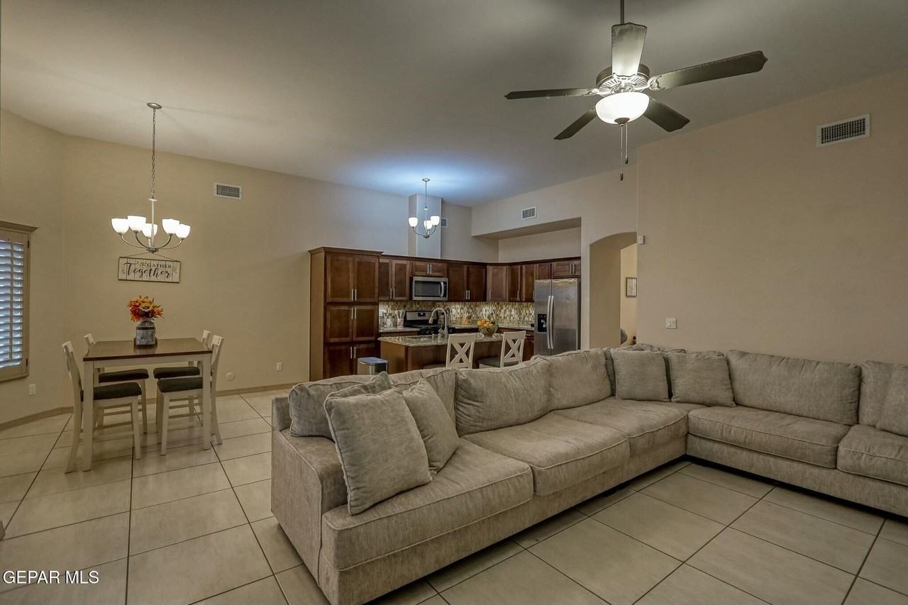 13677 Holbeck St - Photo 4 of 28