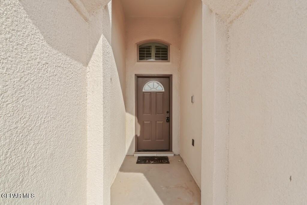 1908 Thomas Lackland St - Photo 4 of 40