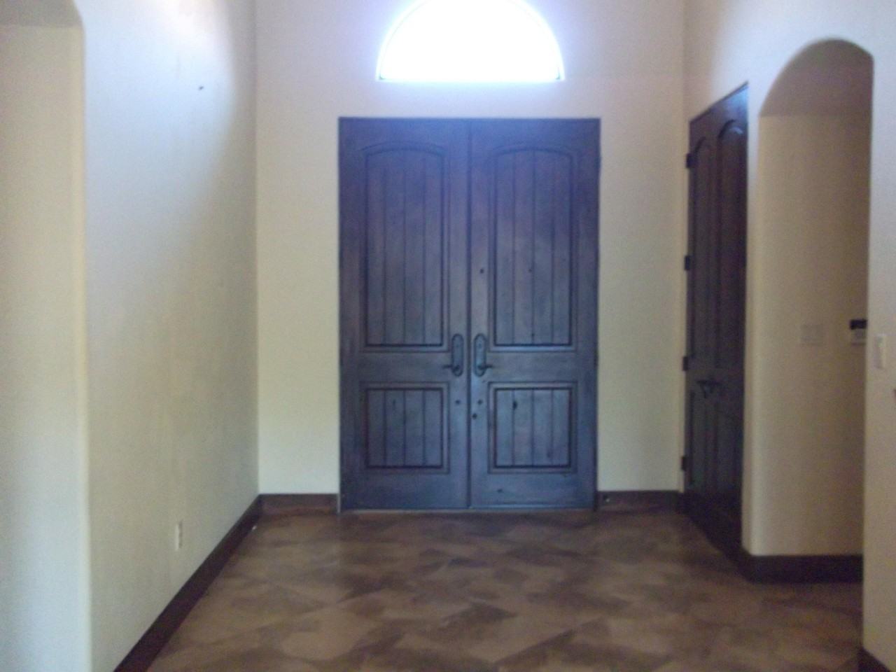 6284 Wildwood Ct - Photo 3 of 22