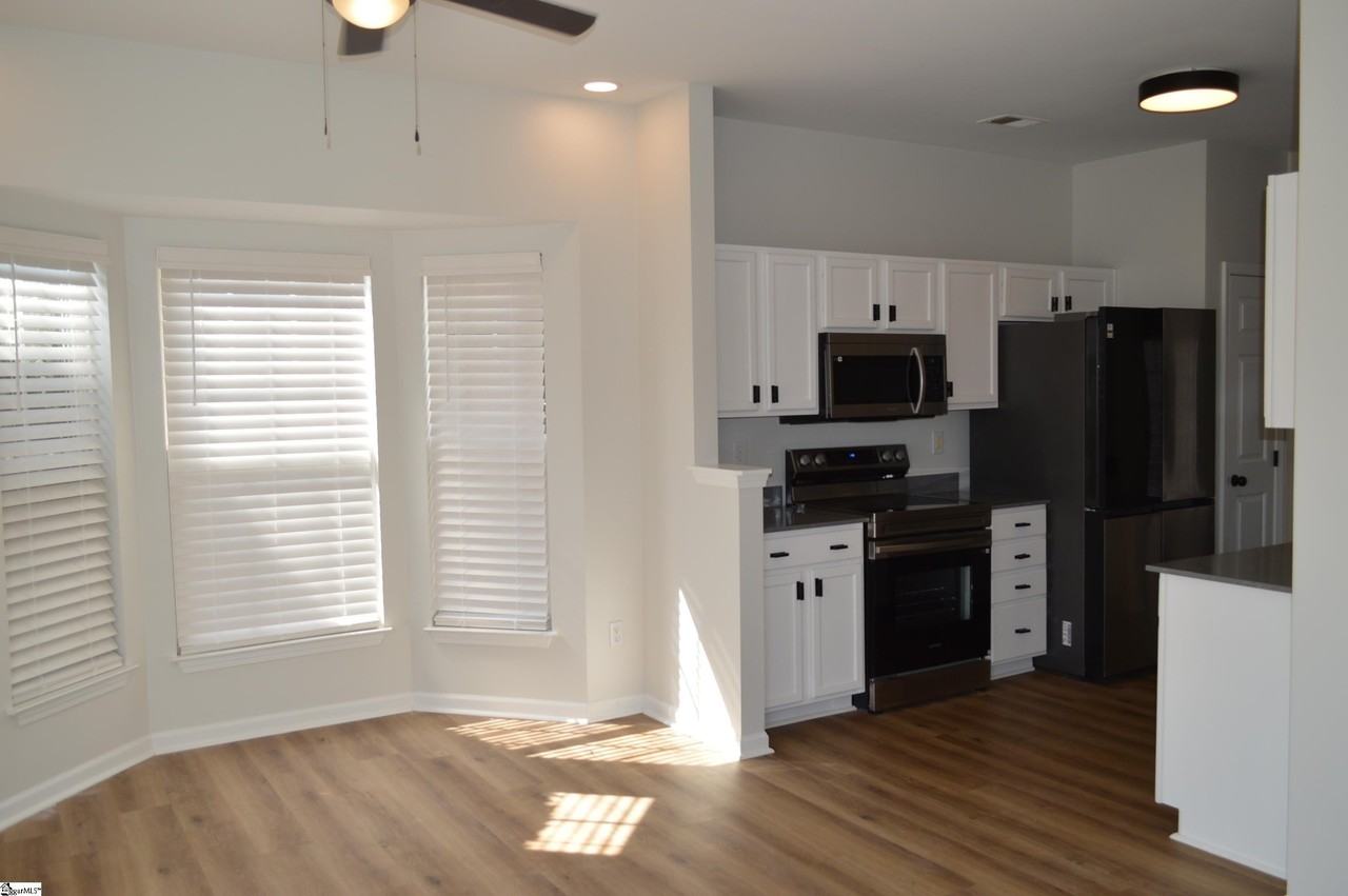 230 Spring Crossing Cir - Photo 2 of 19