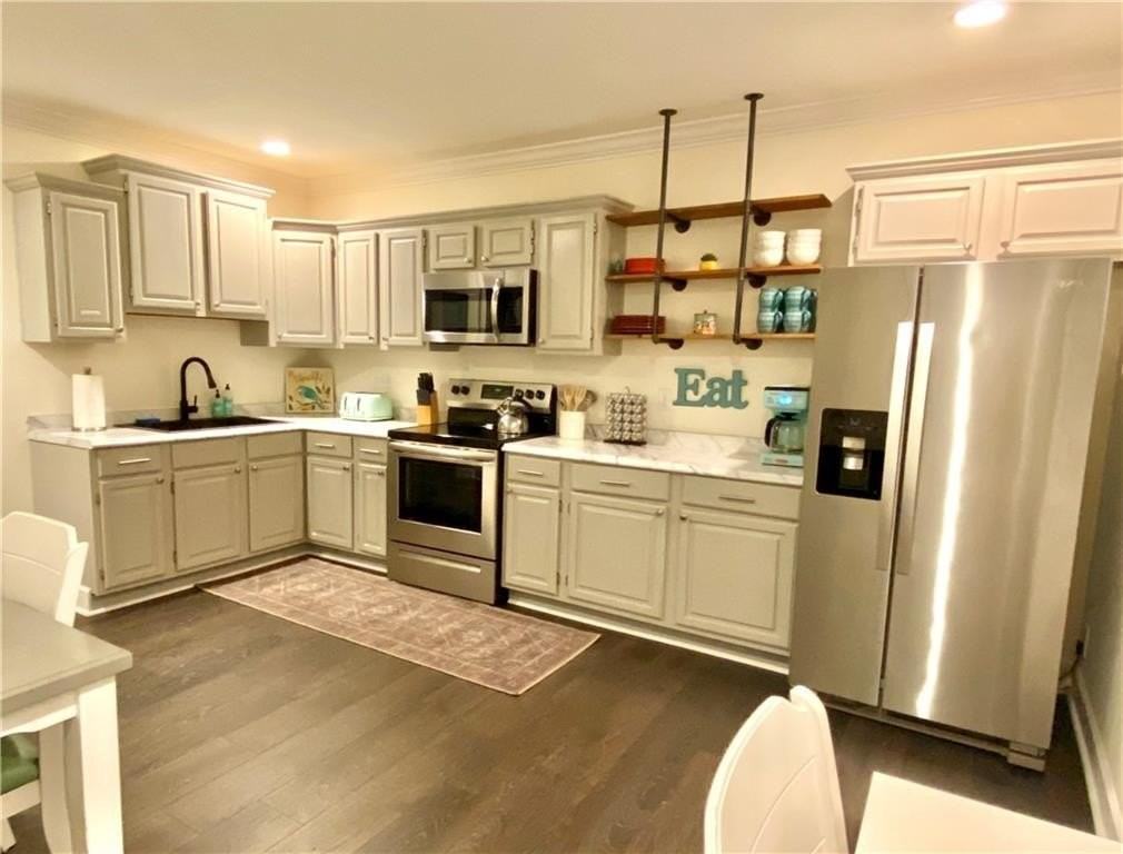 105 Travellers Way - Photo 3 of 20