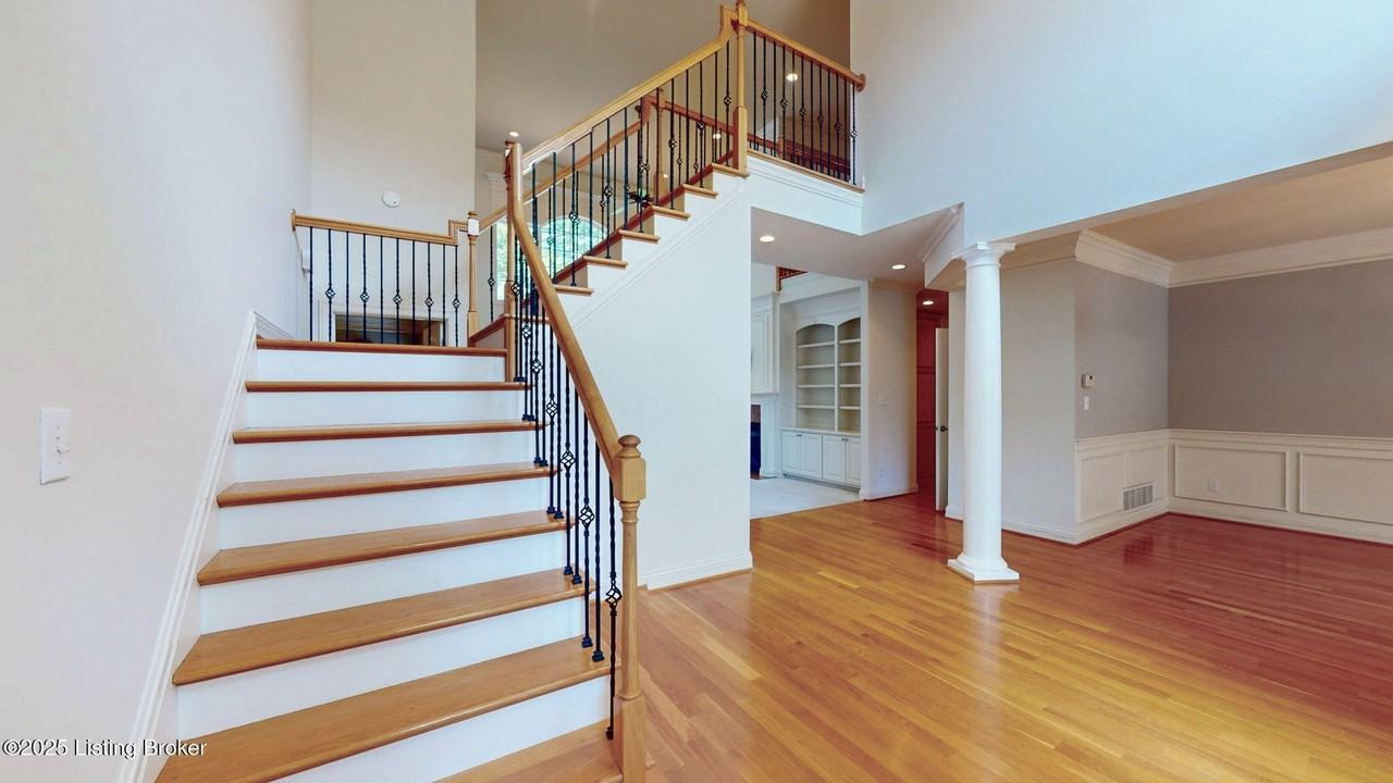 5407 Merribrook Ln - Photo 2 of 43