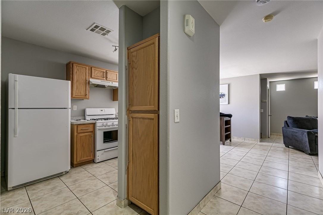 10010 Fragile Fields St - Photo 2 of 22