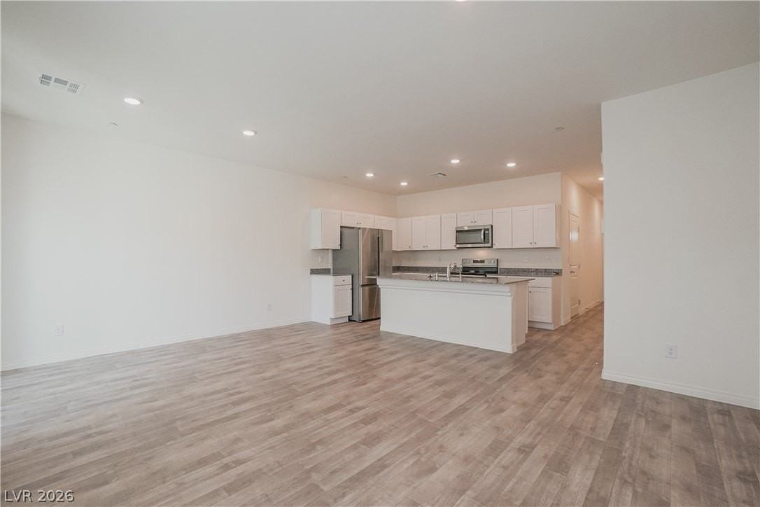 4237 Venus Falls Ave - Photo 3 of 18