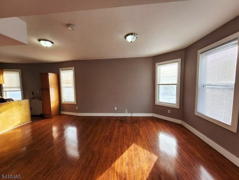 146 Hollywood Ave - Photo 3 of 22