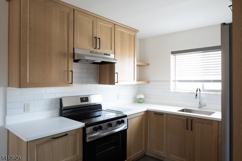 197 N Beverwyck Rd #10 - Photo 3 of 18