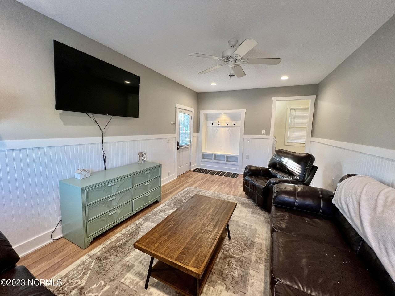 709 Lorraine Cir - Photo 6 of 28