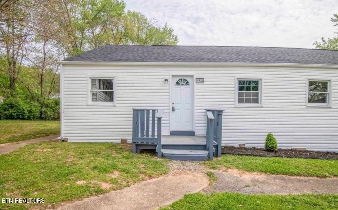 158 Hamilton Cir - Photo 2 of 7