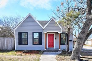 featured image of 1707B Main St