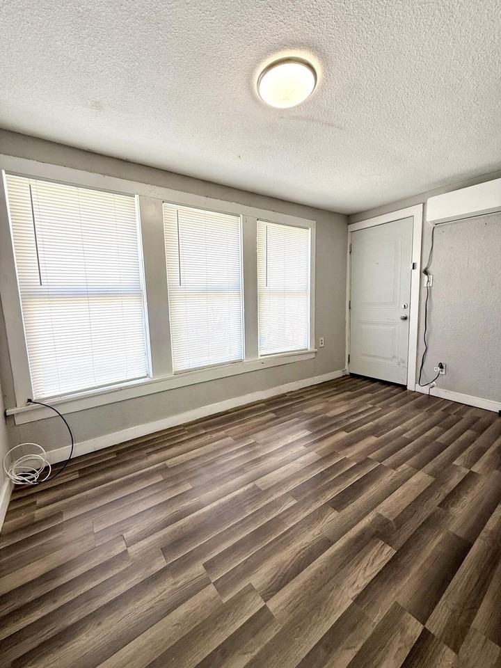 2109 22nd St Unit Rear #REAR - Photo 4 of 10