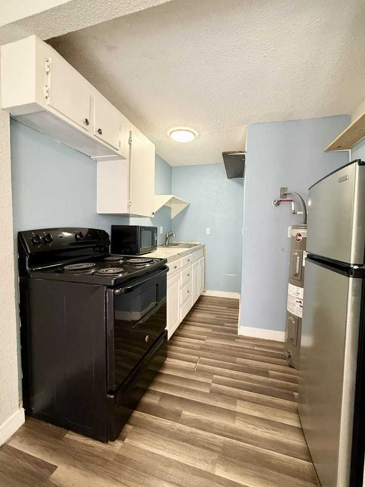 2109 22nd St Unit Rear #REAR - Photo 6 of 10