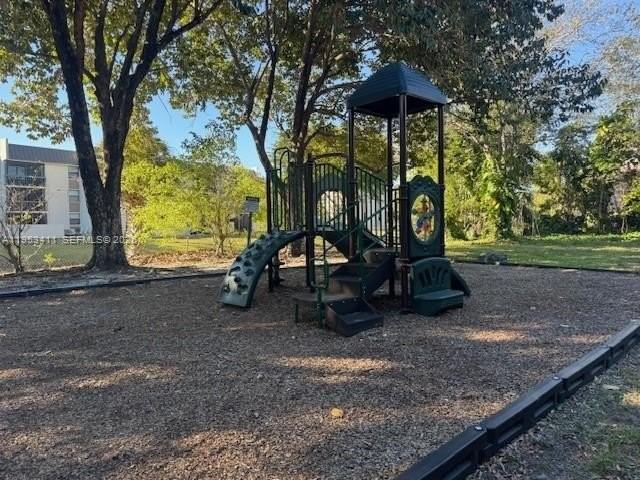 8329 Coral Lake Dr #8329 - Photo 6 of 6