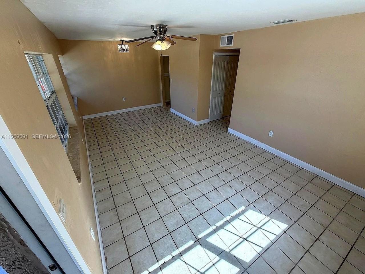 14407 Ne 5th Ave #14407 - Photo 5 of 24