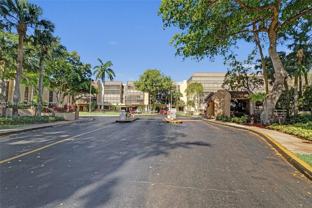 2814 N 46th Ave #H376 - Photo 1 of 1