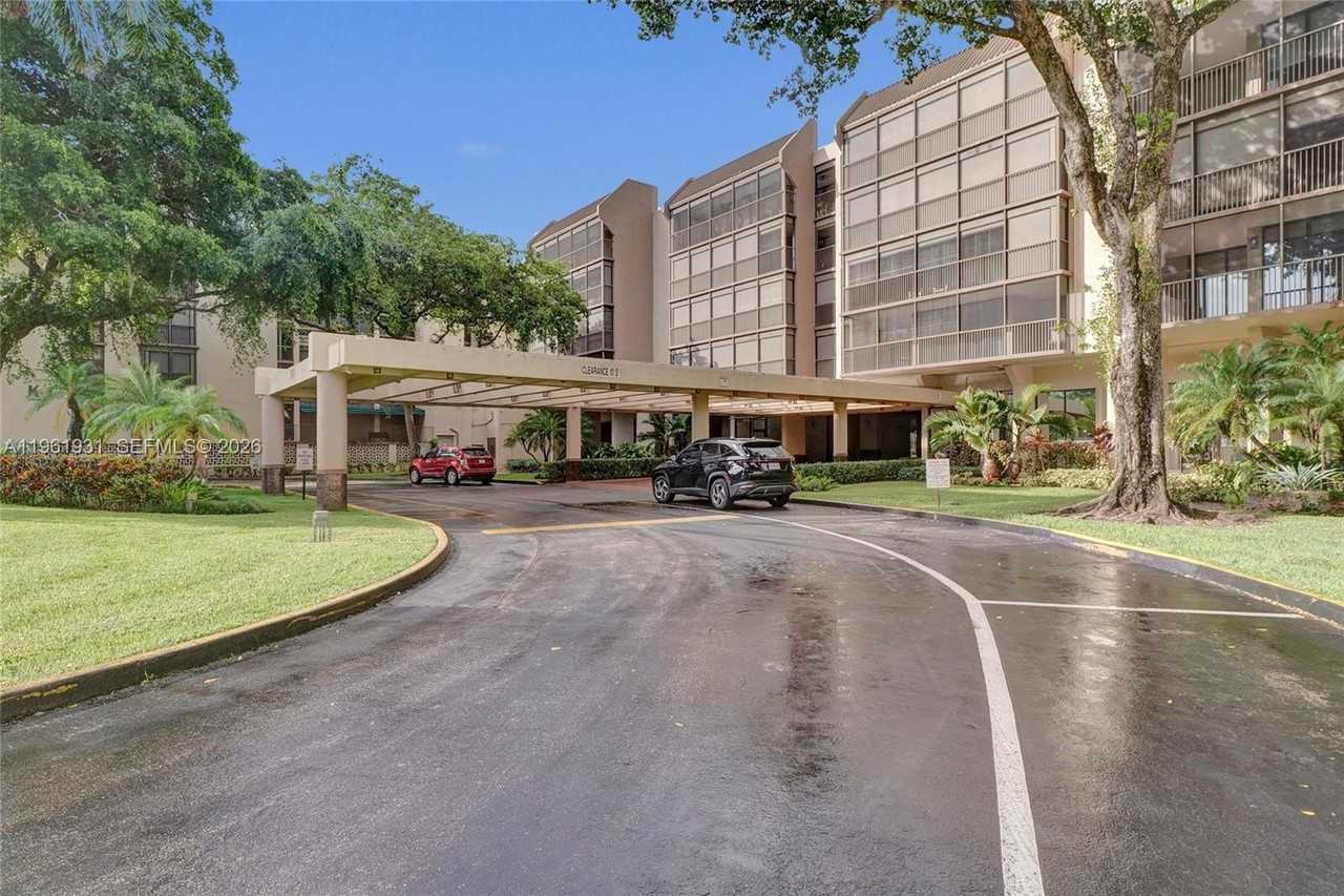 2814 N 46th Ave #H376 - Photo 2 of 49