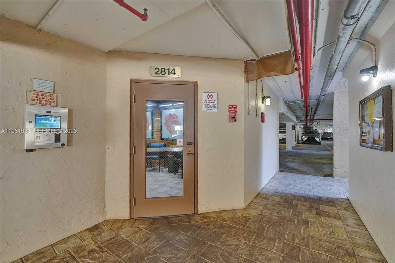 2814 N 46th Ave #H376 - Photo 5 of 49