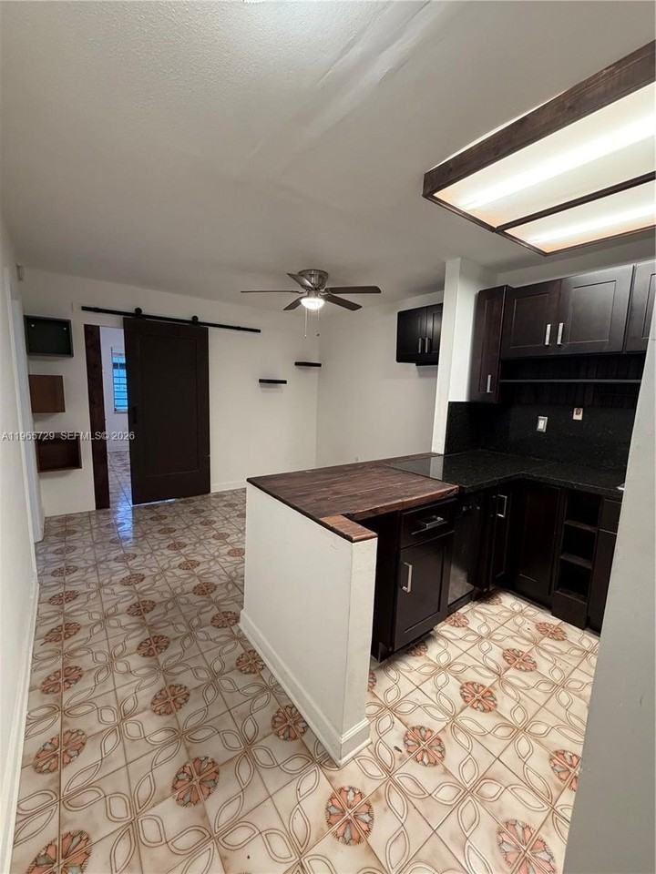 1245 Pennsylvania Ave #9 - Photo 4 of 18