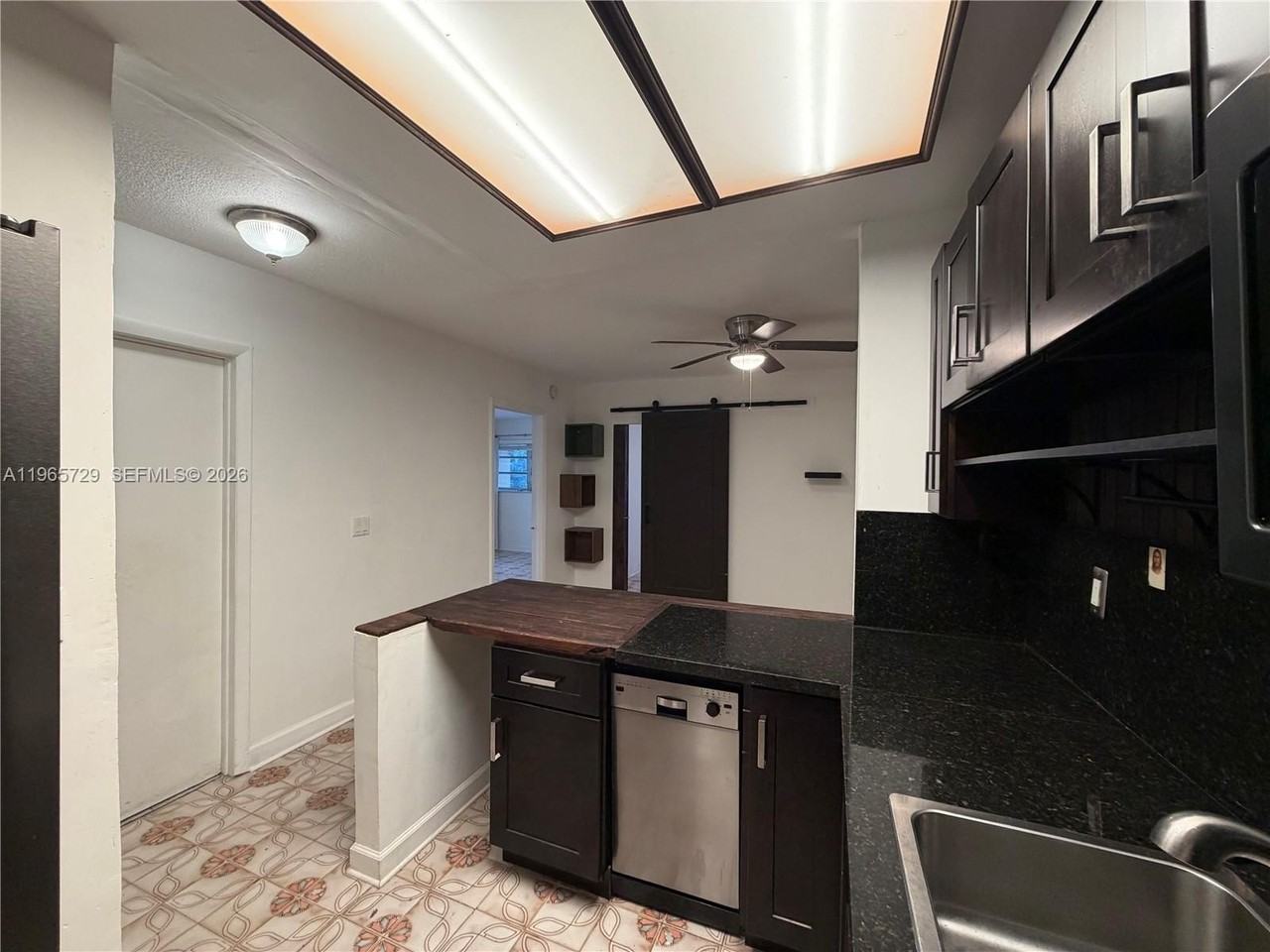 1245 Pennsylvania Ave #9 - Photo 6 of 18