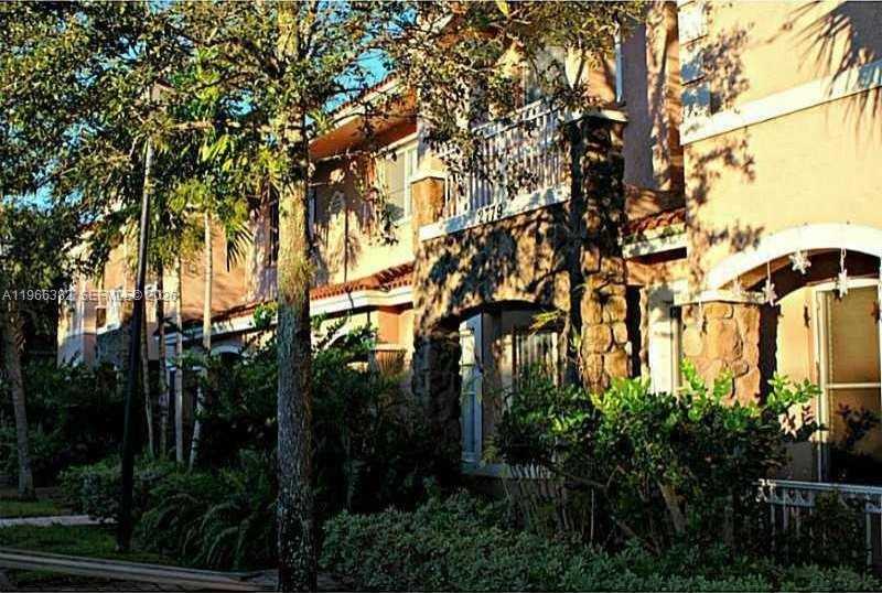 2779 Sw 82nd Ave #105 - Photo 2 of 20