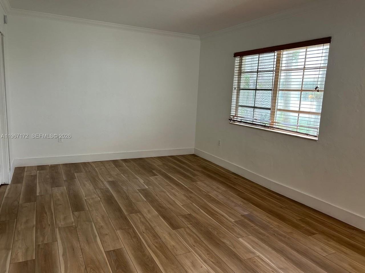 1605 Lenox Ave #1605-3 - Photo 4 of 17