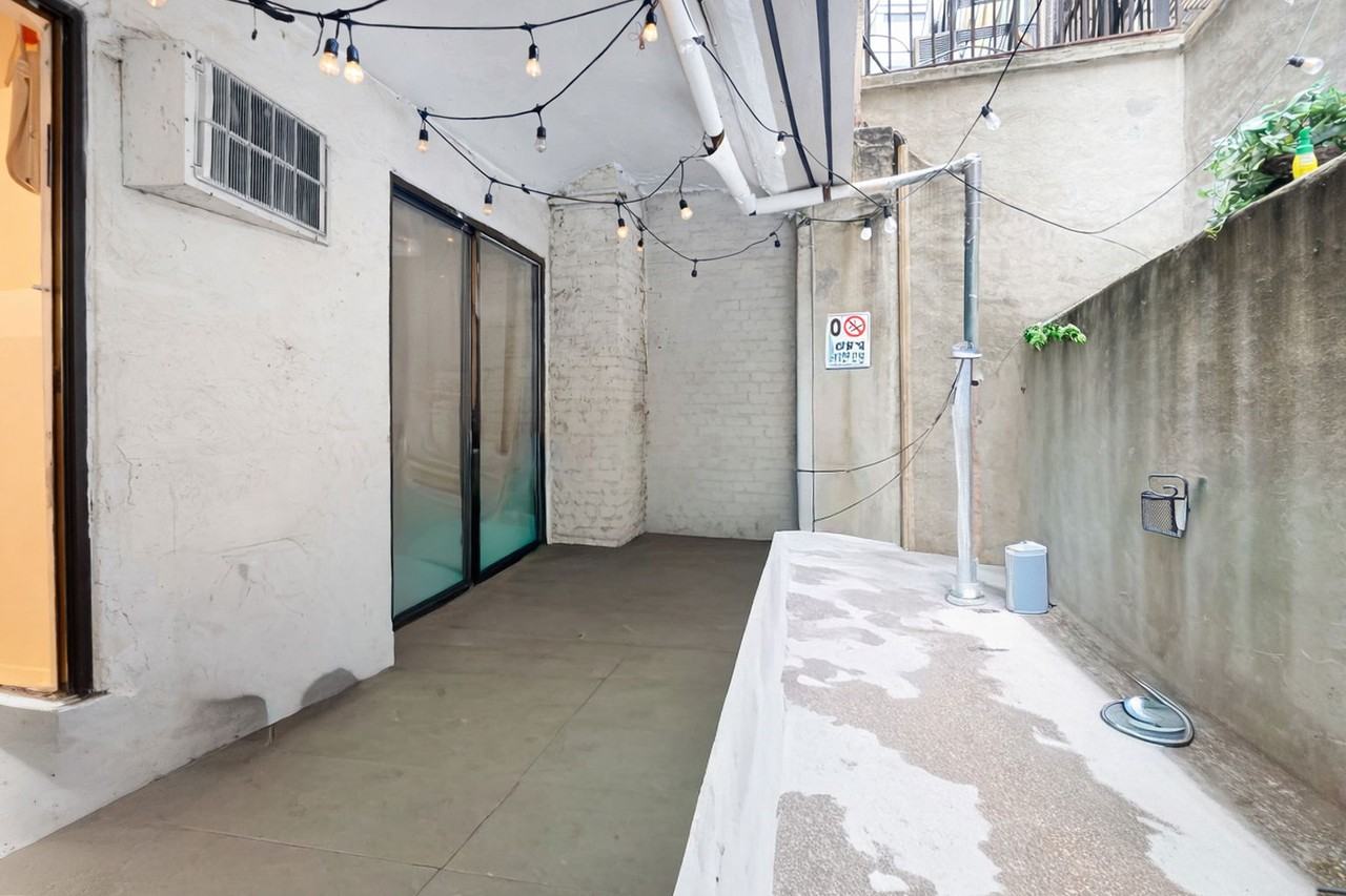 40 E 12th St #1BB - Photo 2 of 8