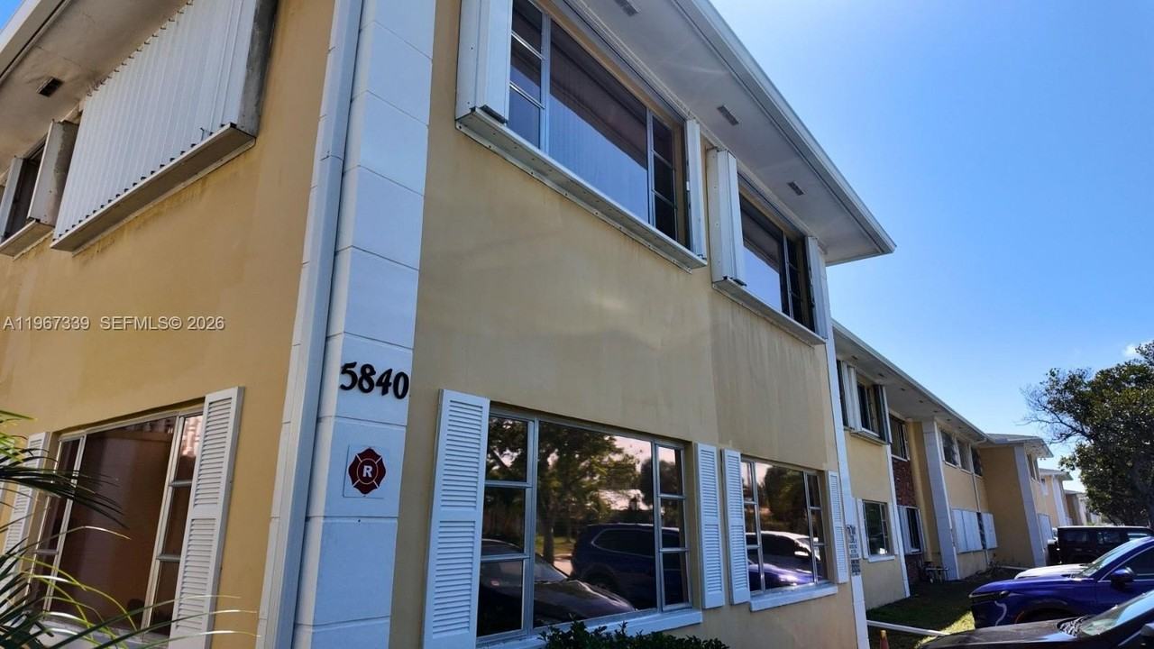 5840 Ne 22nd Way #728 - Photo 3 of 22