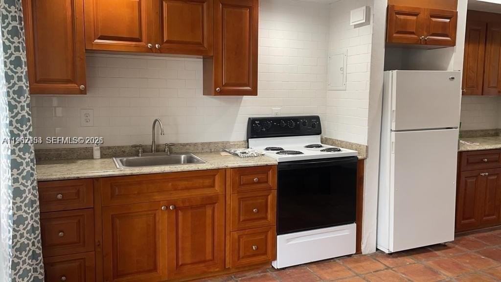 3475 Sw 1st Ave #14 - Photo 6 of 22