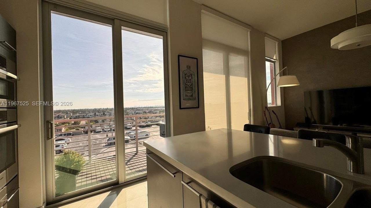 7875 Nw 107th Ave #812 - Photo 7 of 19