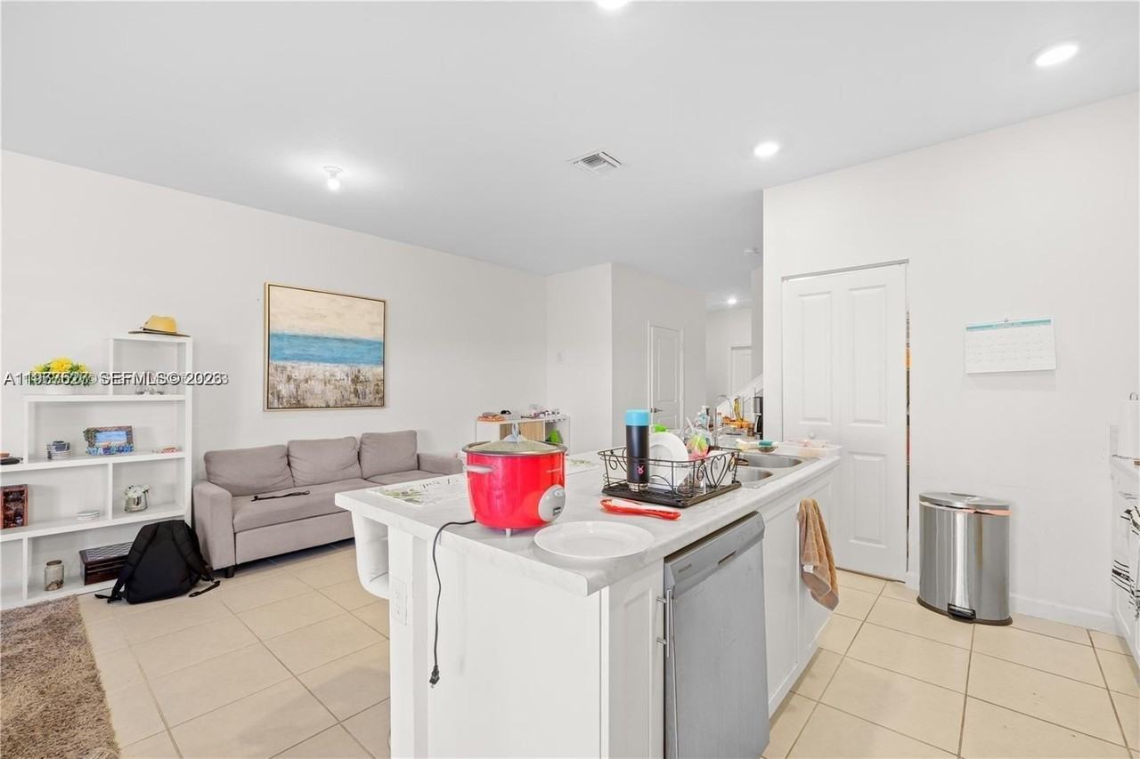 25449 Sw 108th Ct #0 - Photo 4 of 21