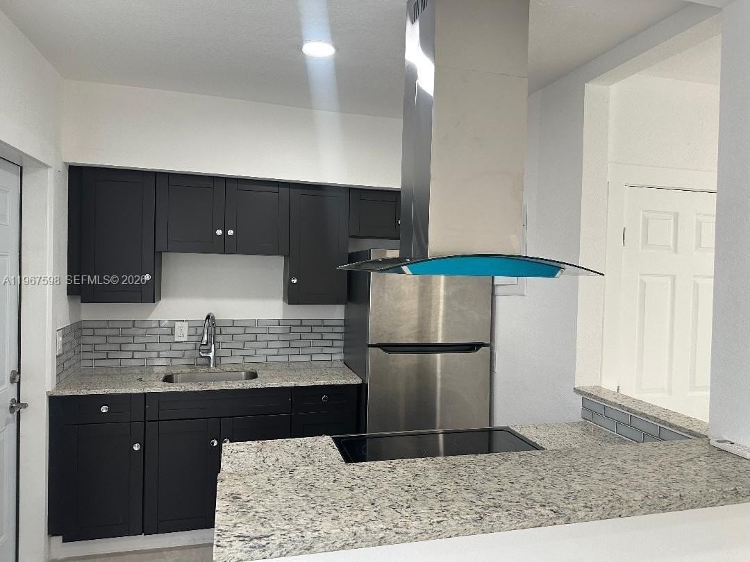 7115 Rue Granville #C - Photo 5 of 14