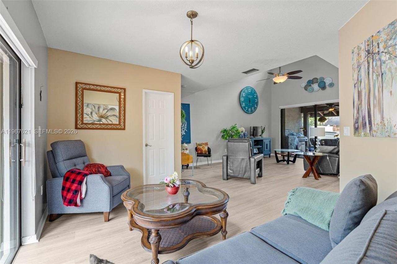 9439 Sw 123rd Avenue Ct #9439 - Photo 7 of 48