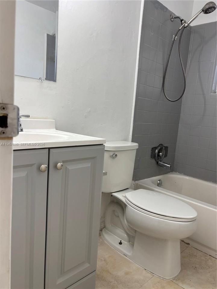 198 Tropical Ave #1 - Photo 3 of 3