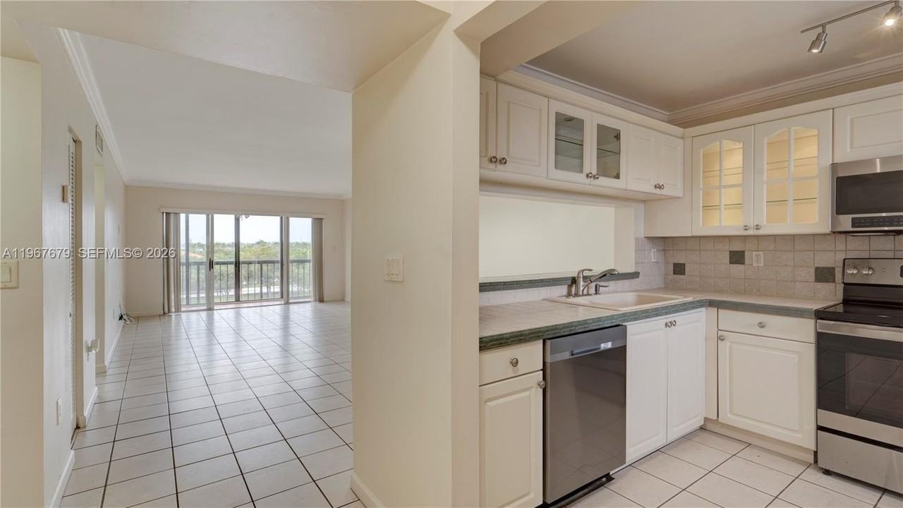 10155 Nw 9th Street Cir #4-401 - Photo 3 of 34